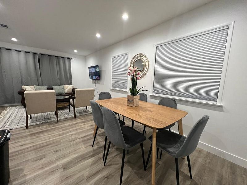 Furnished Finder property 457801_1 photo 10
