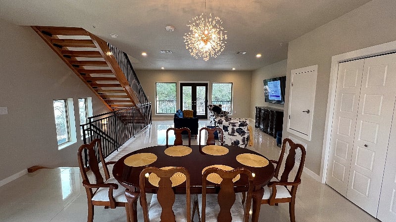 Furnished Finder property 457820_1 photo 3