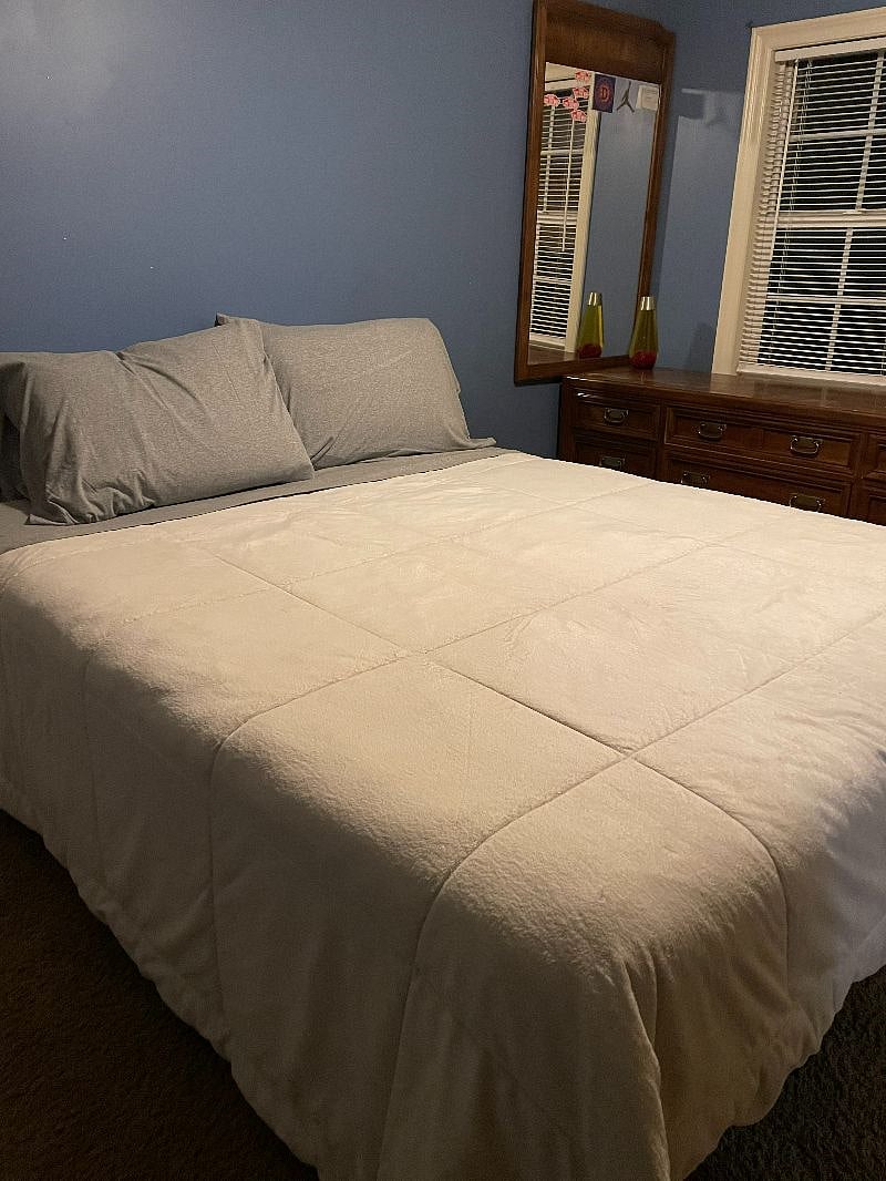 Upstairs bedroom with queen bed