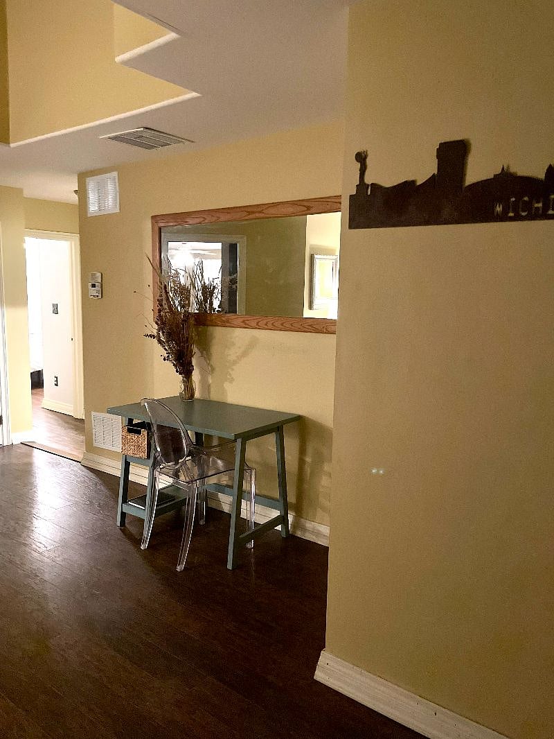 Front entry and desk