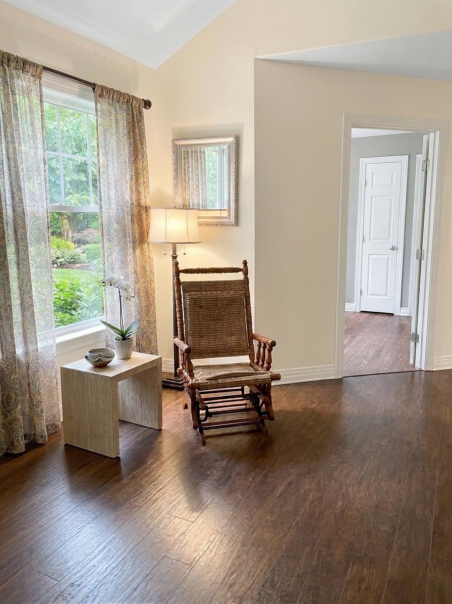 Front Sitting Area