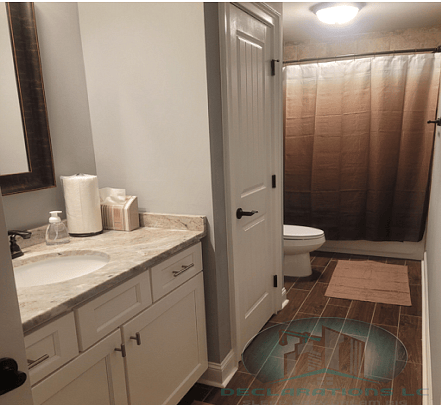 Guest Room D1. Queen Ste with private bath - $1,200/mo. For single/one person use.