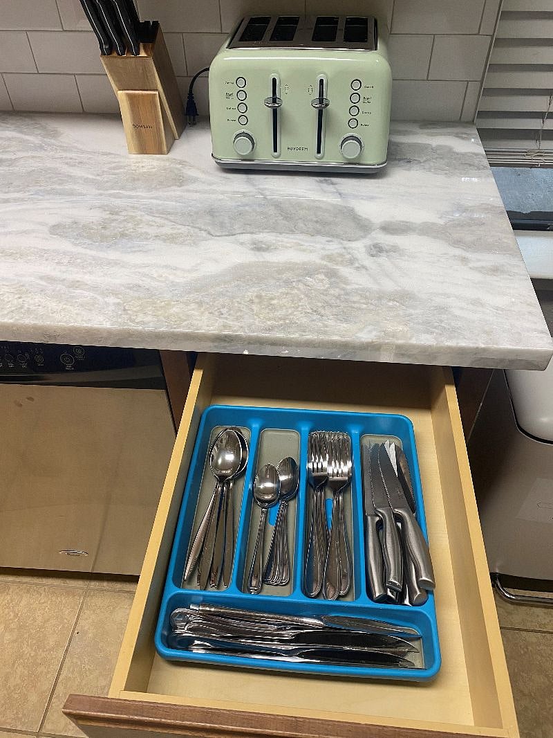 high quality stainless service for 8 including plenty of steak knives.