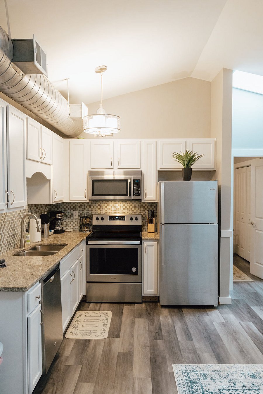 Furnished Finder property 458093_5 photo 22