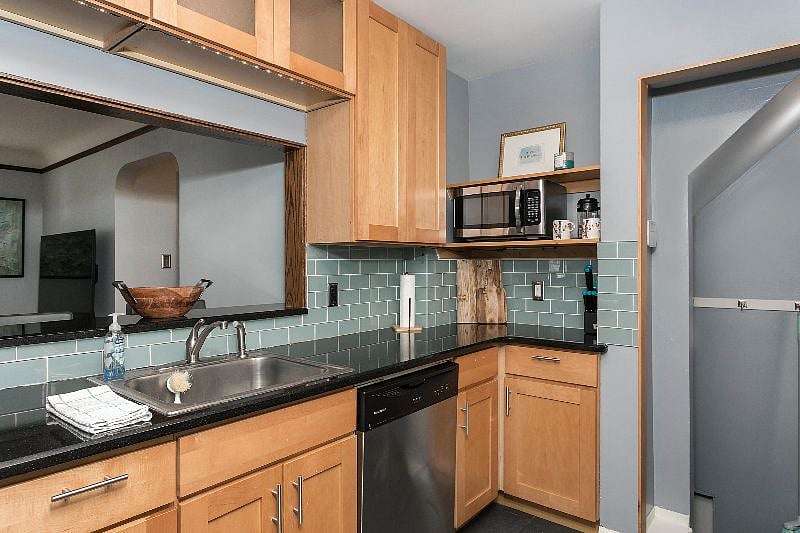 Furnished Finder property 458094_1 photo 9
