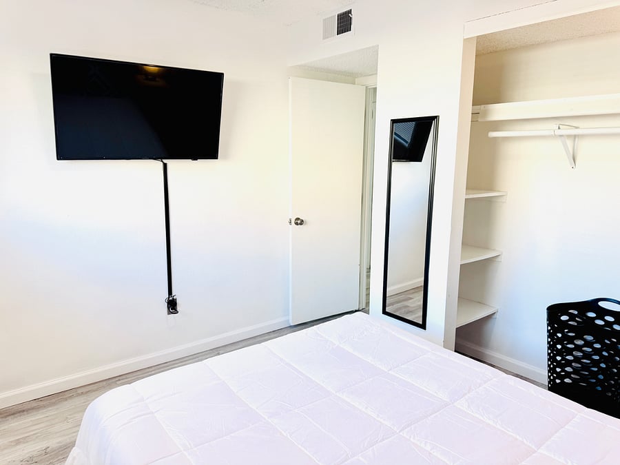 Furnished Finder property 458109_3 photo 12