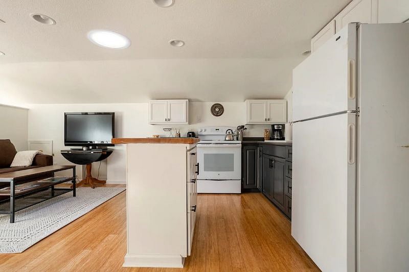 Furnished Finder property 458151_1 photo 4