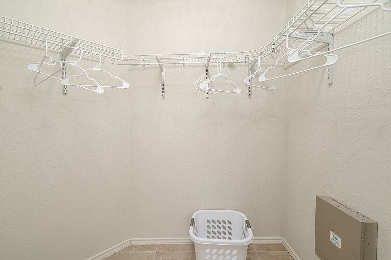Furnished Finder property 458159_1 photo 3