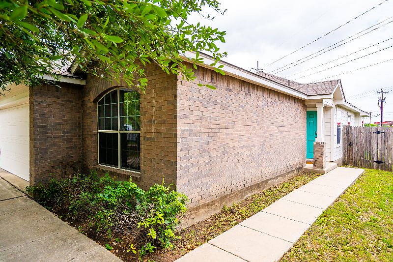 Furnished Finder property 458159_1 photo 33