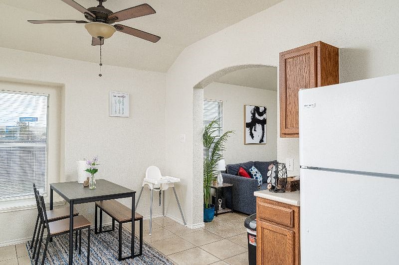 Furnished Finder property 458159_1 photo 37
