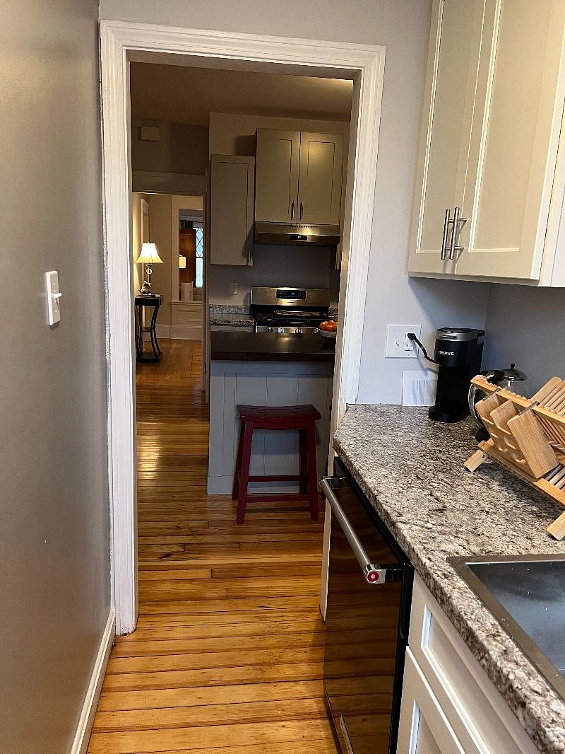 Furnished Finder property 458172_1 photo 5