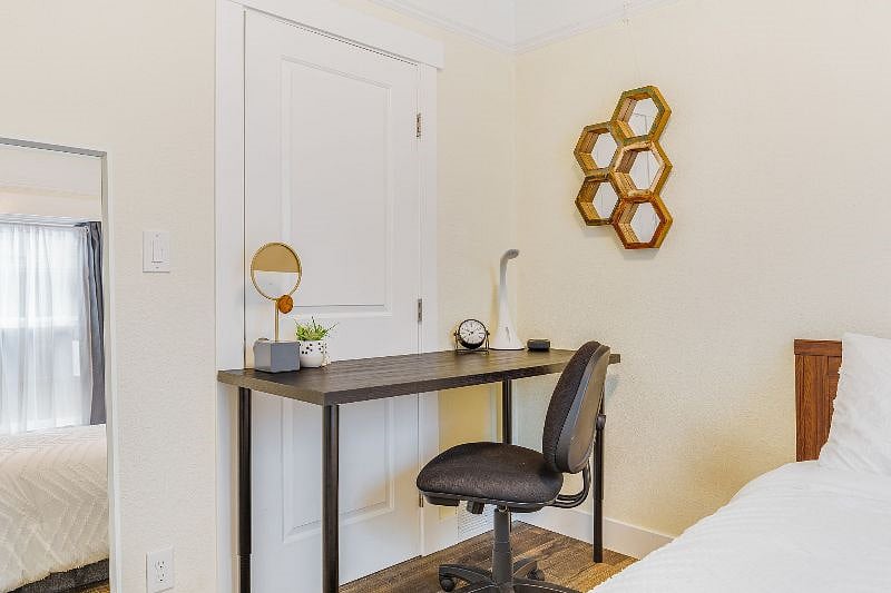 Furnished Finder property 458199_1 photo 18