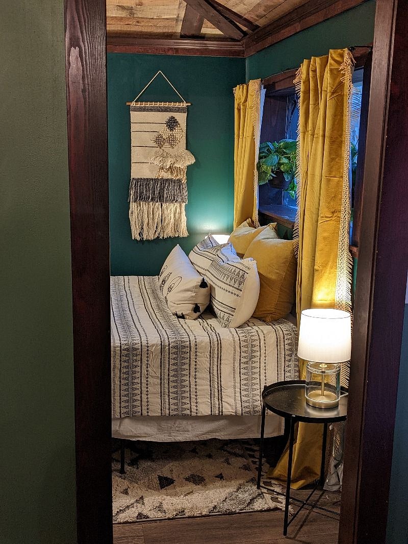 Inviting, cozy, boho bedroom