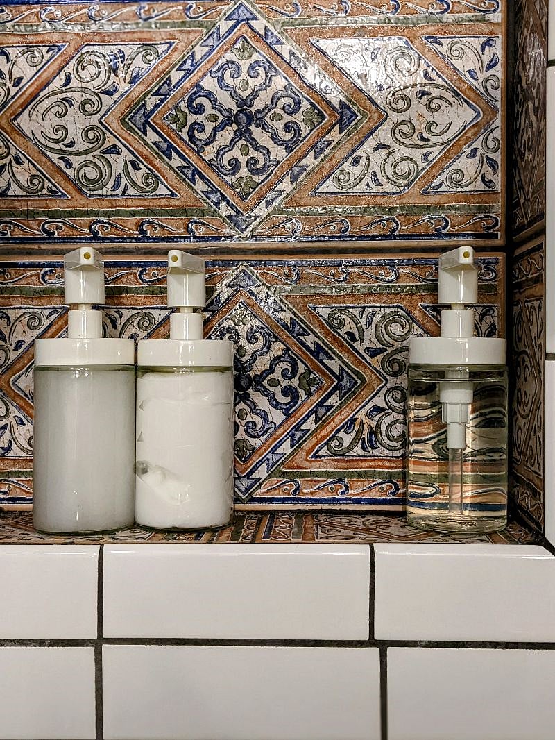 Shower, conditioner, and shower gel in eco-friendly, refillable containers
