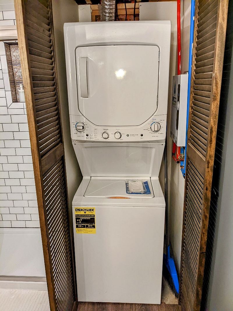 Full washer & dryer just for you!