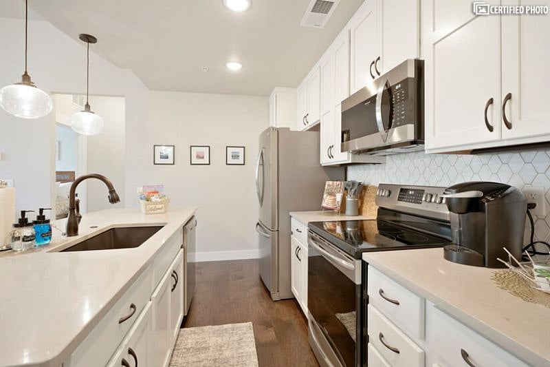 Furnished Finder property 458267_1 photo 9