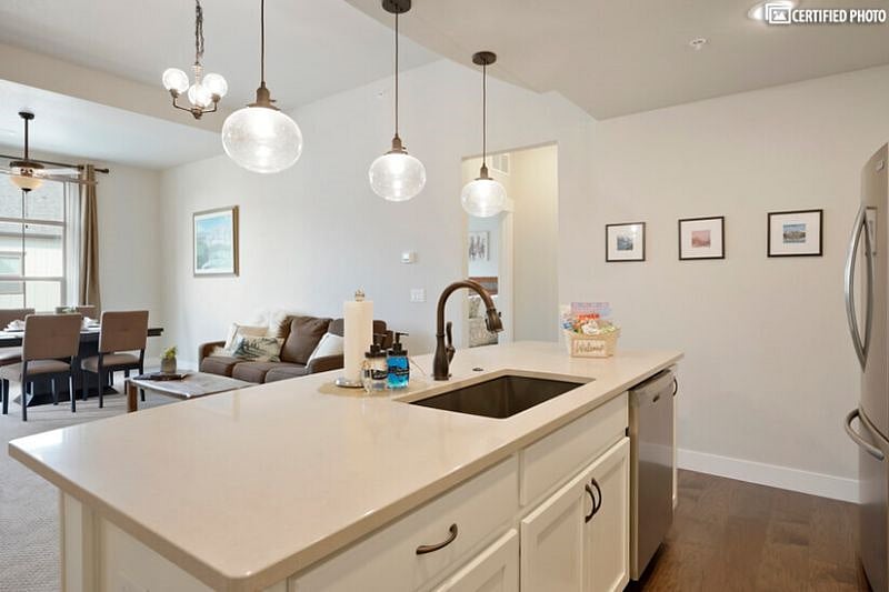 Furnished Finder property 458267_1 photo 8