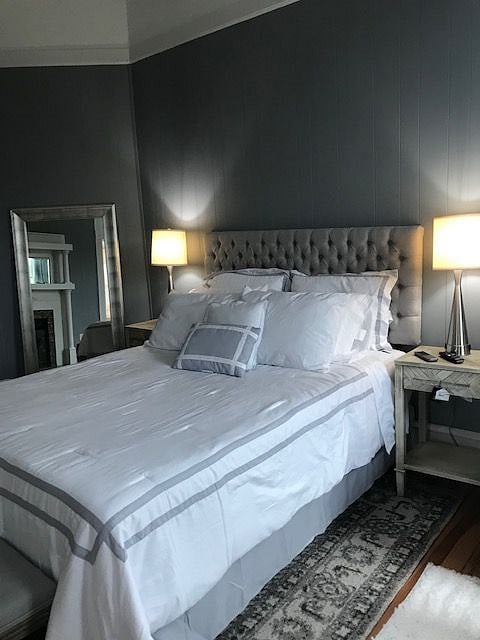 bed for the unit.  The bed features remote controlled lifting of the head and foot for extra comfort or to releive pain in your legs after a long day. Brand new mattresses that feel amazing!!