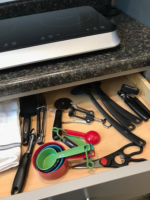 everything needed to prepare meals.