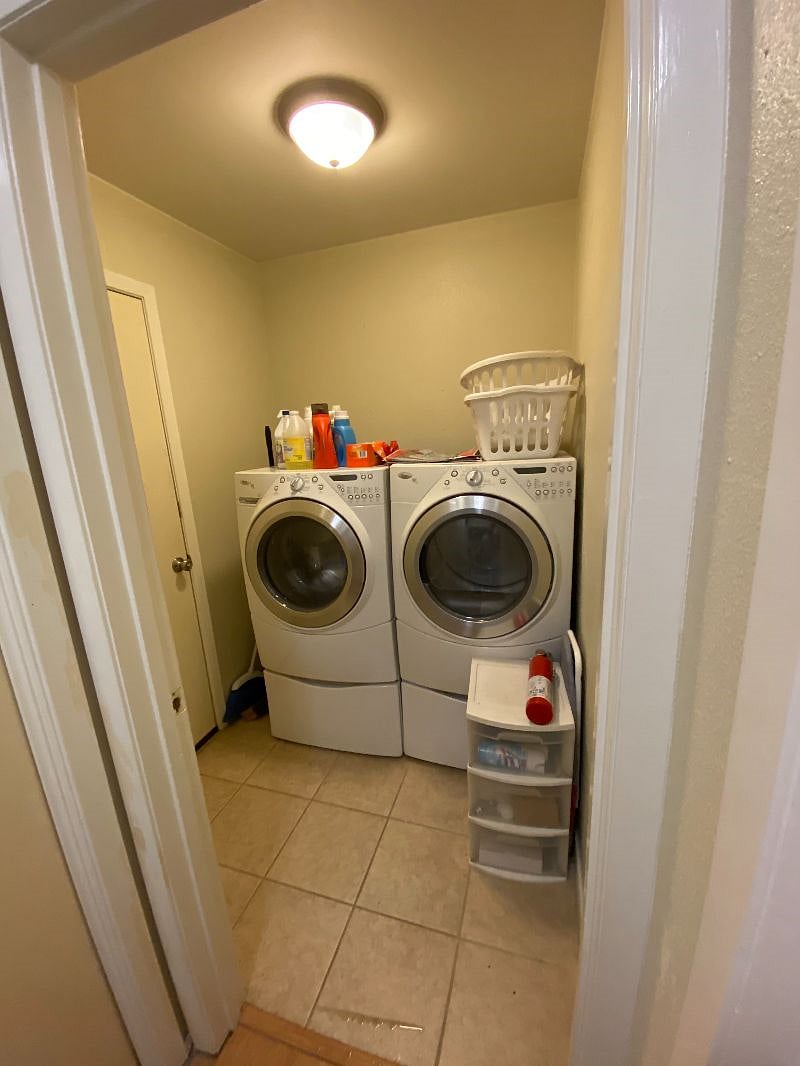 Furnished Finder property 458381_1 photo 8