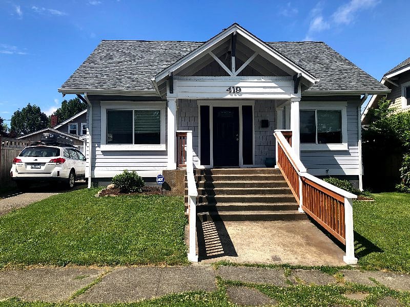 Street view of the house. 