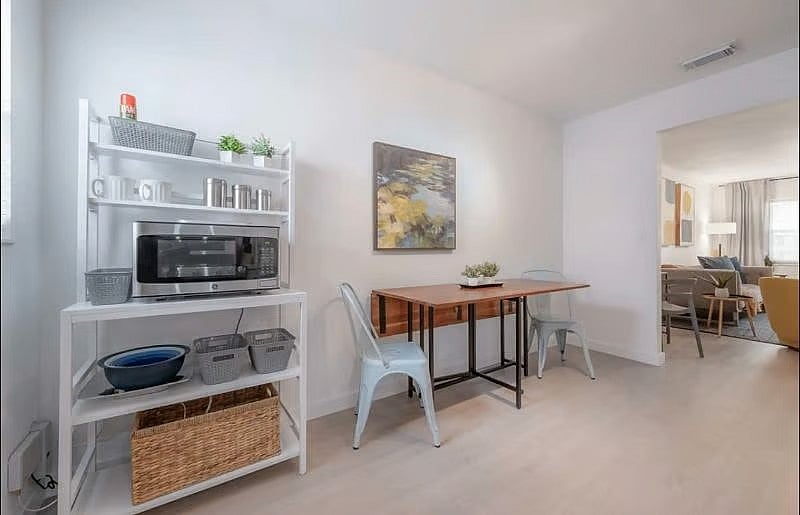 Furnished Finder property 458426_2 photo 6