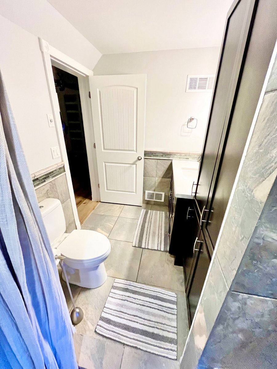 Private bathroom 