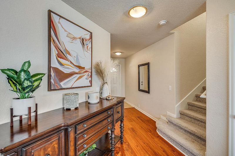 Furnished Finder property 458689_1 photo 2