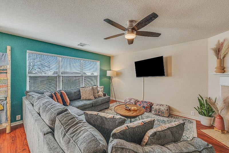 Furnished Finder property 458689_1 photo 4