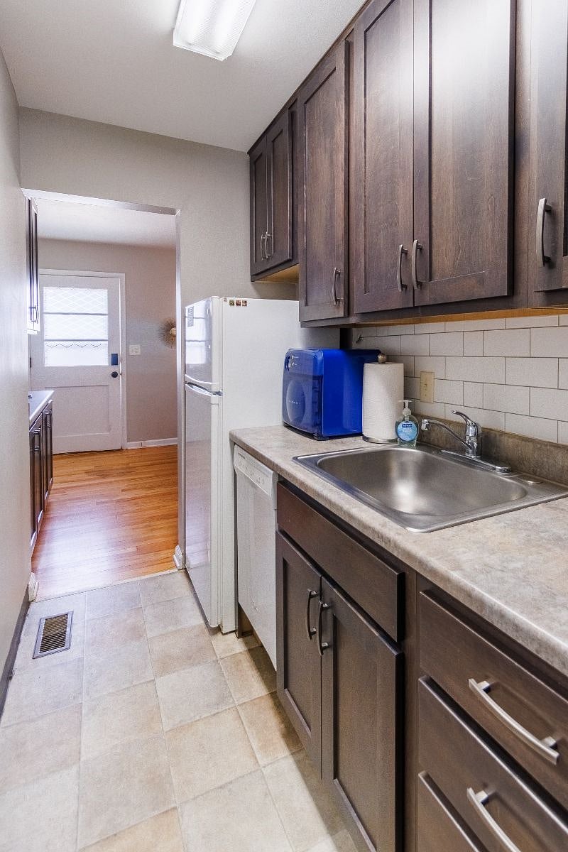 Furnished Finder property 458696_1 photo 12