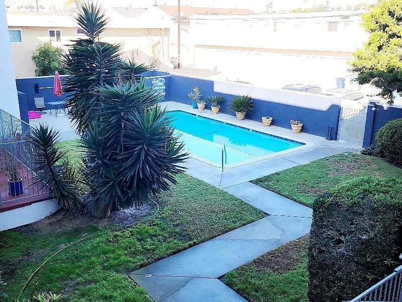 Furnished Finder property 458802_1 photo 12