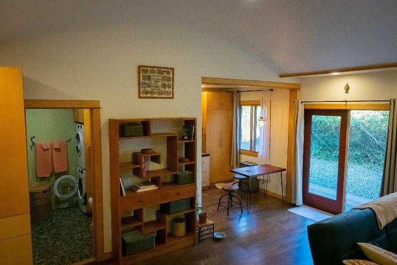 Furnished Finder property 459024_1 photo 6
