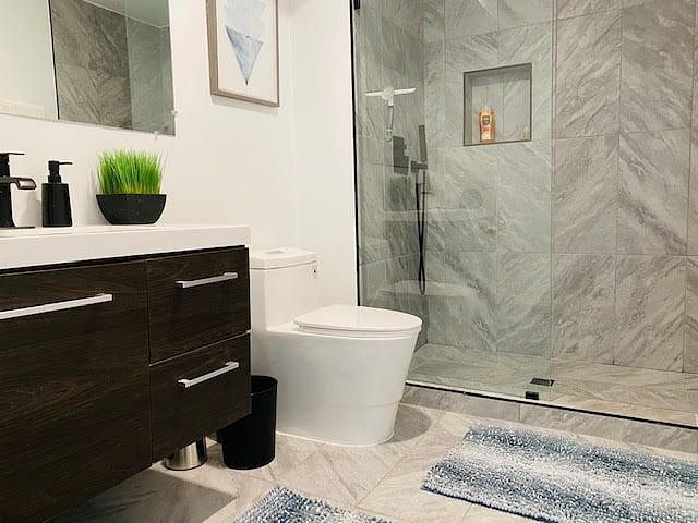 TheBrio Palm Springs_Master Suite #1_Bathroom