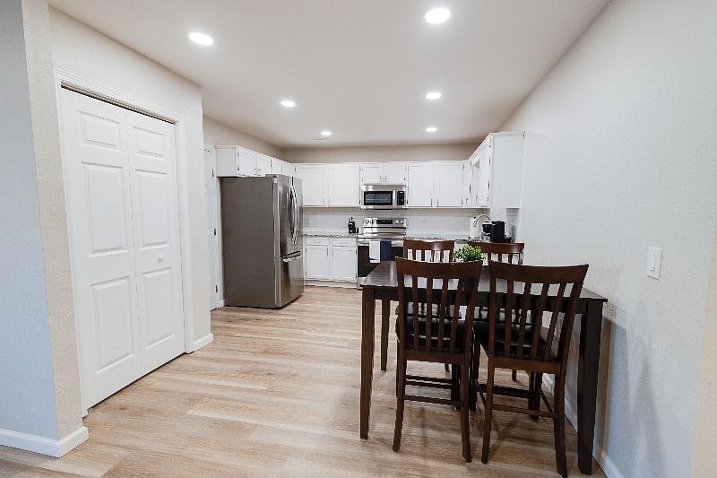 Furnished Finder property 459147_1 photo 4