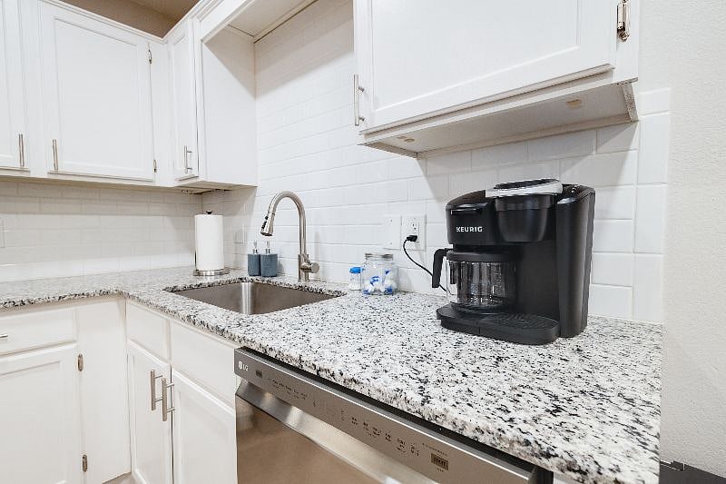 Furnished Finder property 459147_1 photo 15