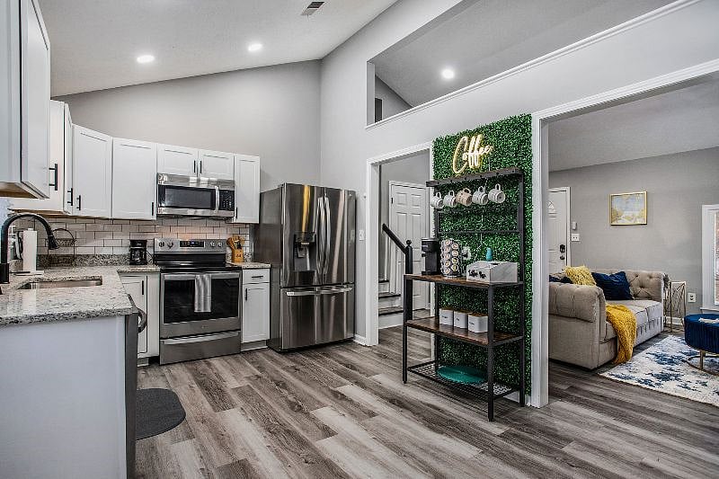 Furnished Finder property 459194_1 photo 27
