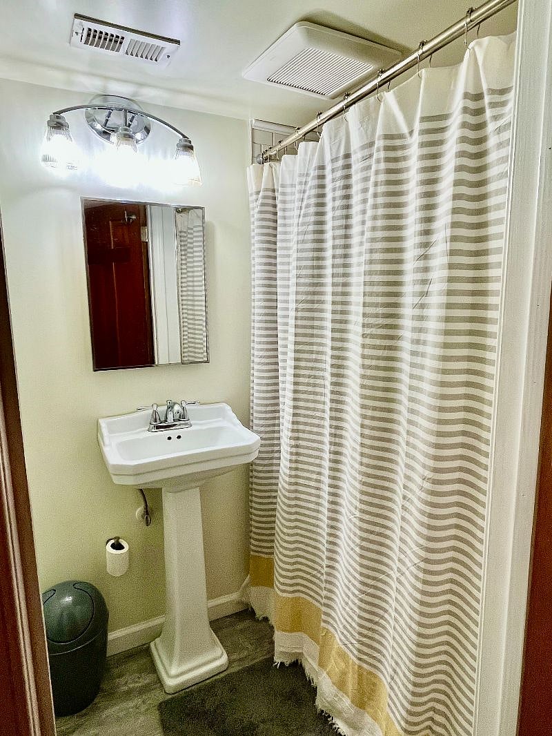 Furnished Finder property 459228_1 photo 11