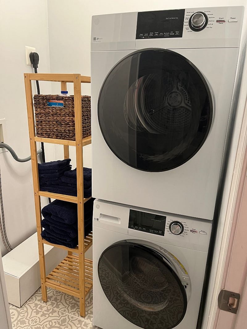 Laundry for exclusive use of the suite. New HE units.