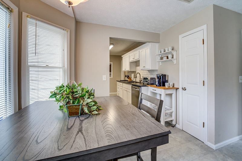 Furnished Finder property 459420_1 photo 11