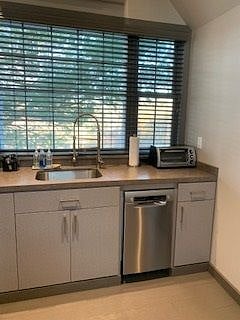 Furnished Finder property 459755_1 photo 12