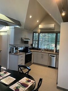Furnished Finder property 459755_1 photo 7