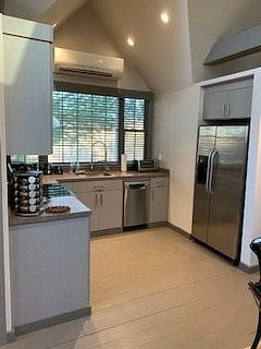 Furnished Finder property 459755_1 photo 8