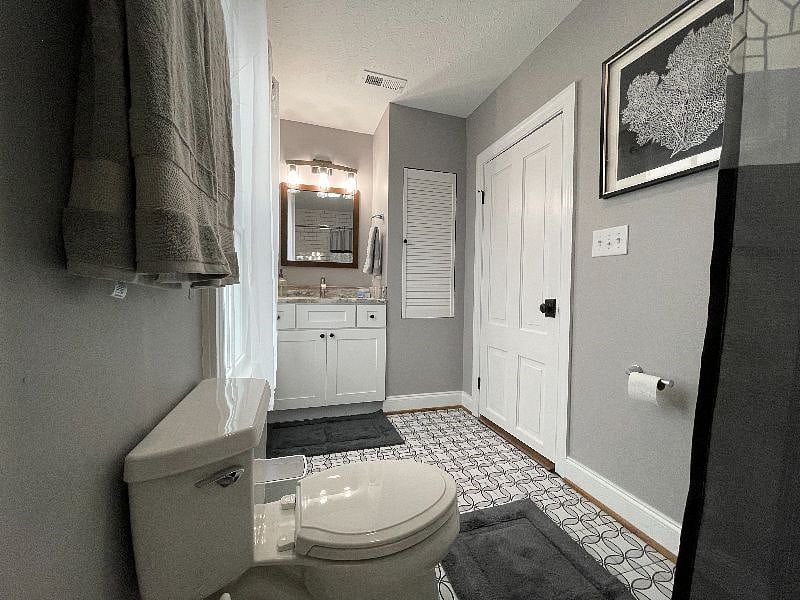 2nd floor hallway bathroom