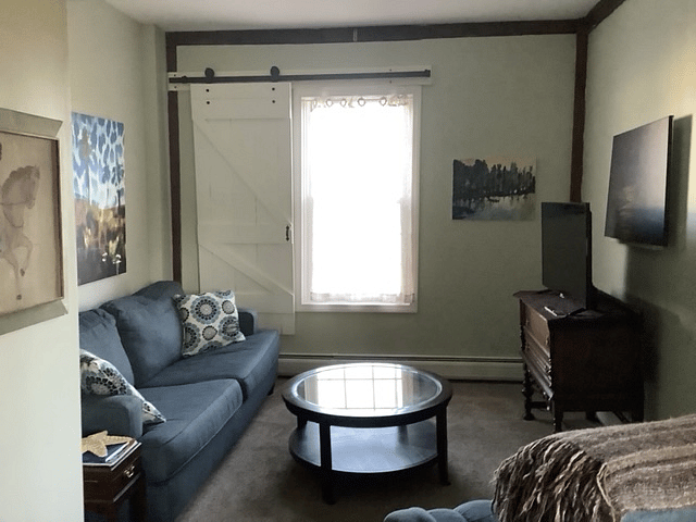 Bright airy private loft style 1 bedroom apartment