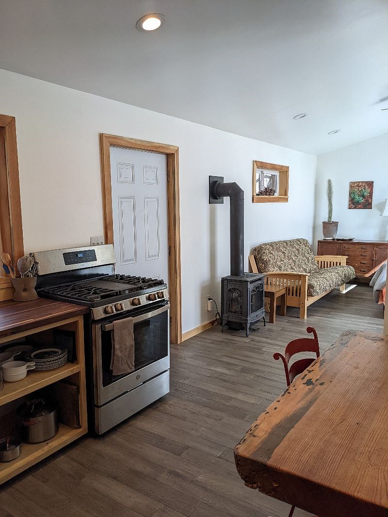 Furnished Finder property 459799_1 photo 11