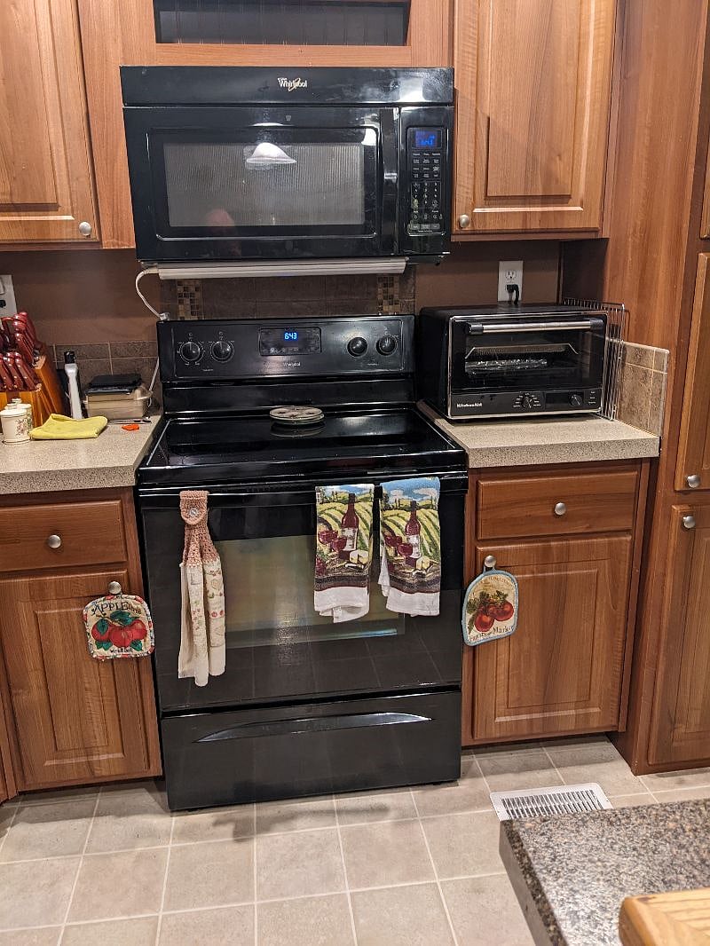 Furnished Finder property 459886_1 photo 12