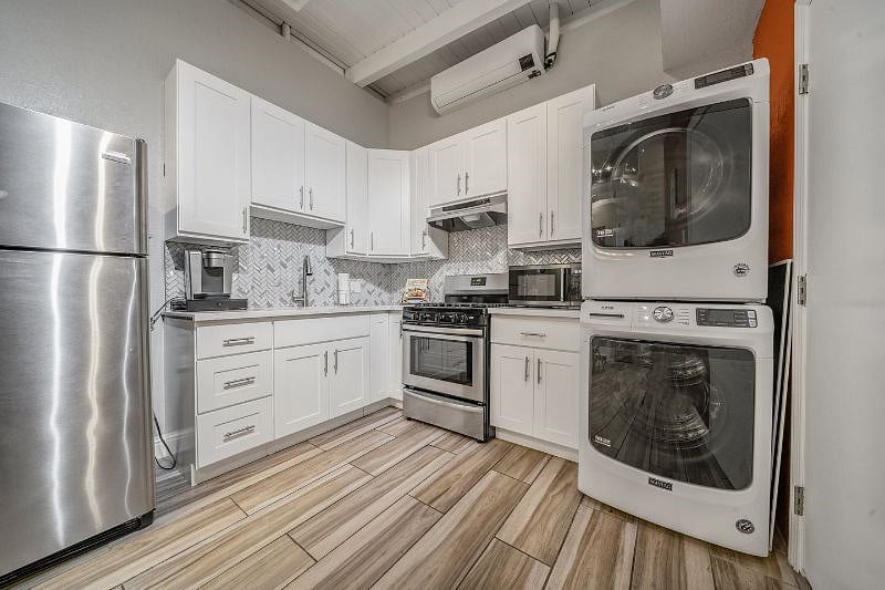 Furnished Finder property 459946_1 photo 9