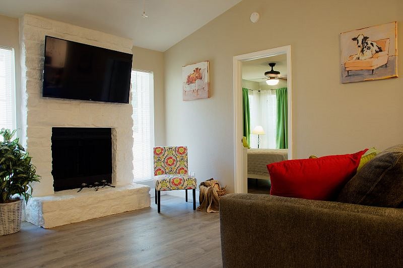 Furnished Finder property 460137_1 photo 4