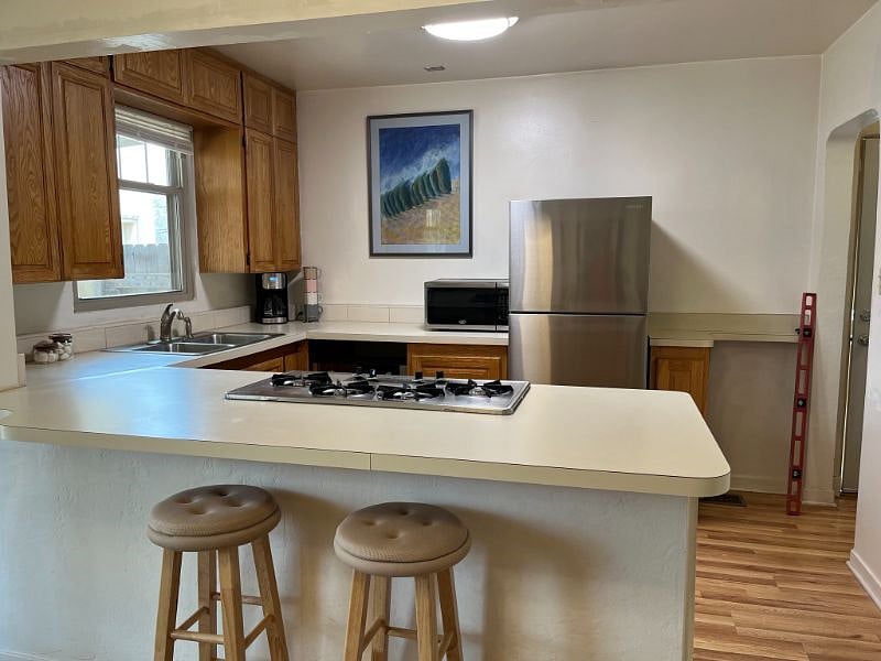 Kitchen bar