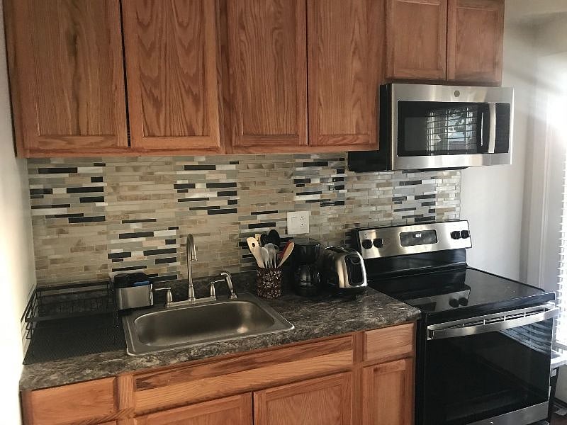 Furnished Finder property 460280_1 photo 3